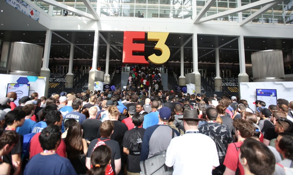 E3