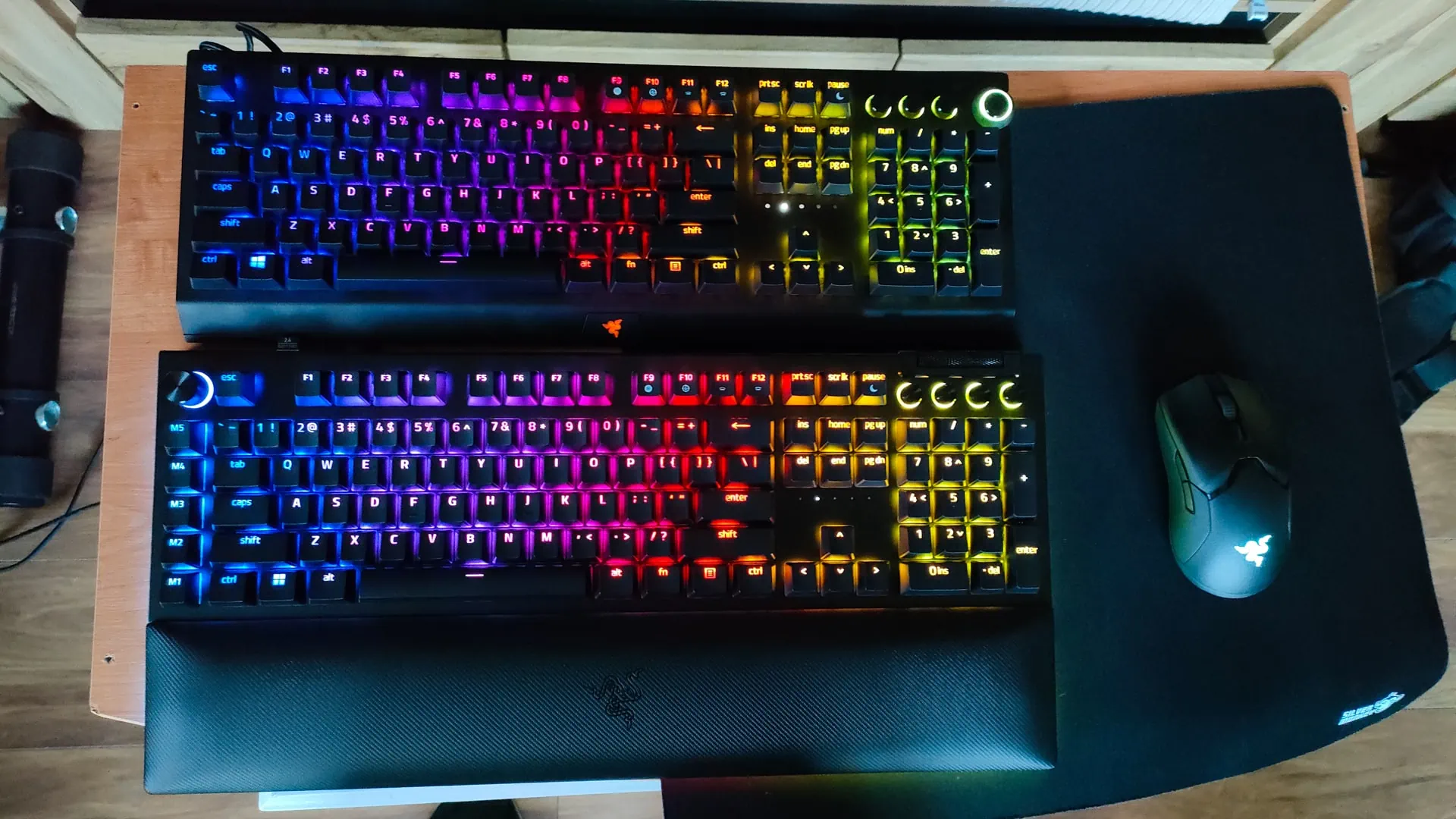 Razer BlackWidow V4 Pro i Razer BlackWidow V3 Pro