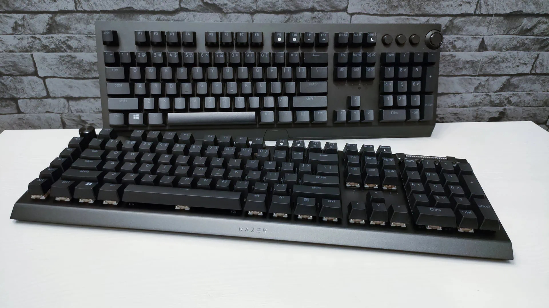 Razer BlackWidow V4 Pro i Razer BlackWidow V3 Pro