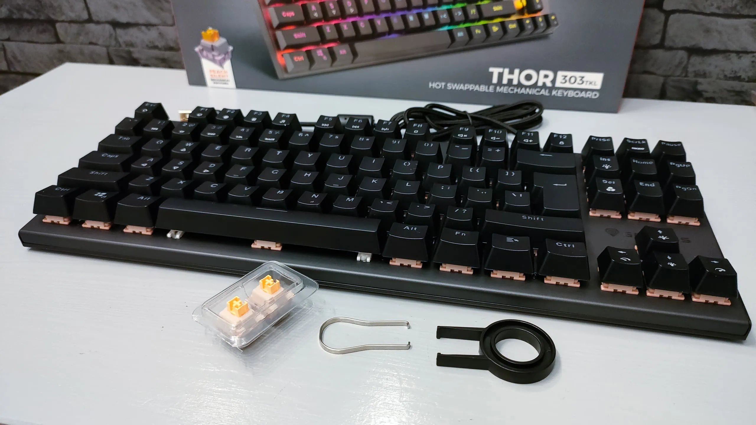 Genesis Thor 303 TKL