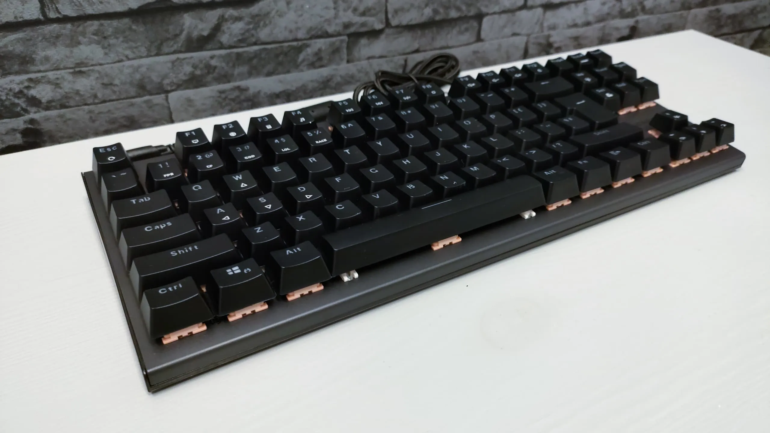 Genesis Thor 303 TKL