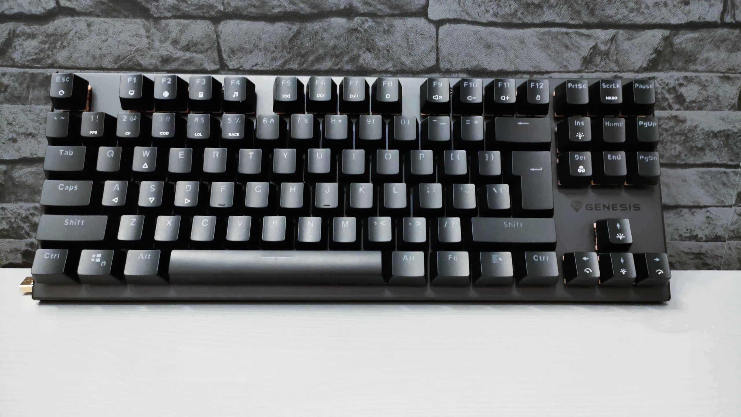 Genesis Thor 303 TKL