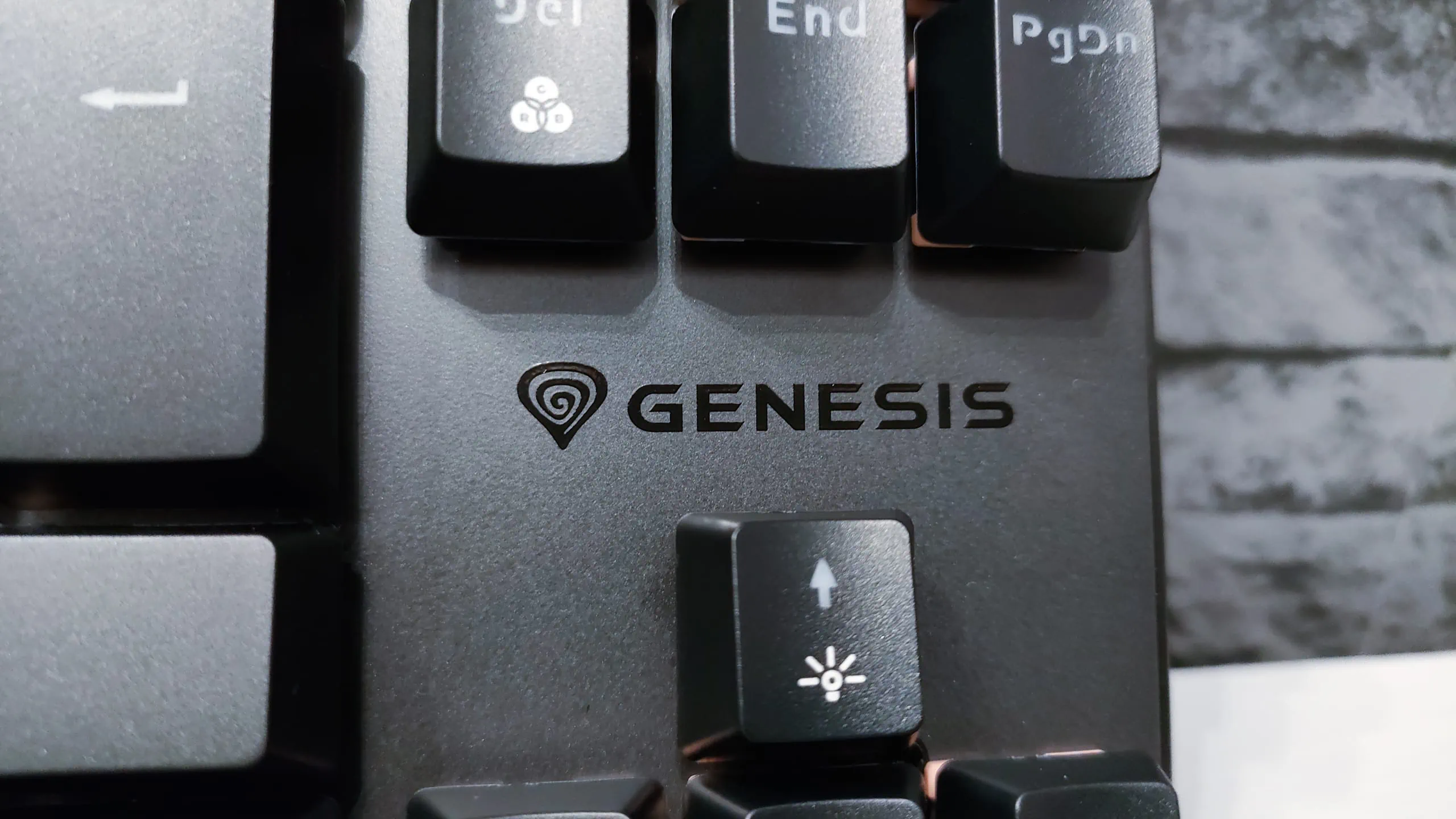 Genesis Thor 303 TKL