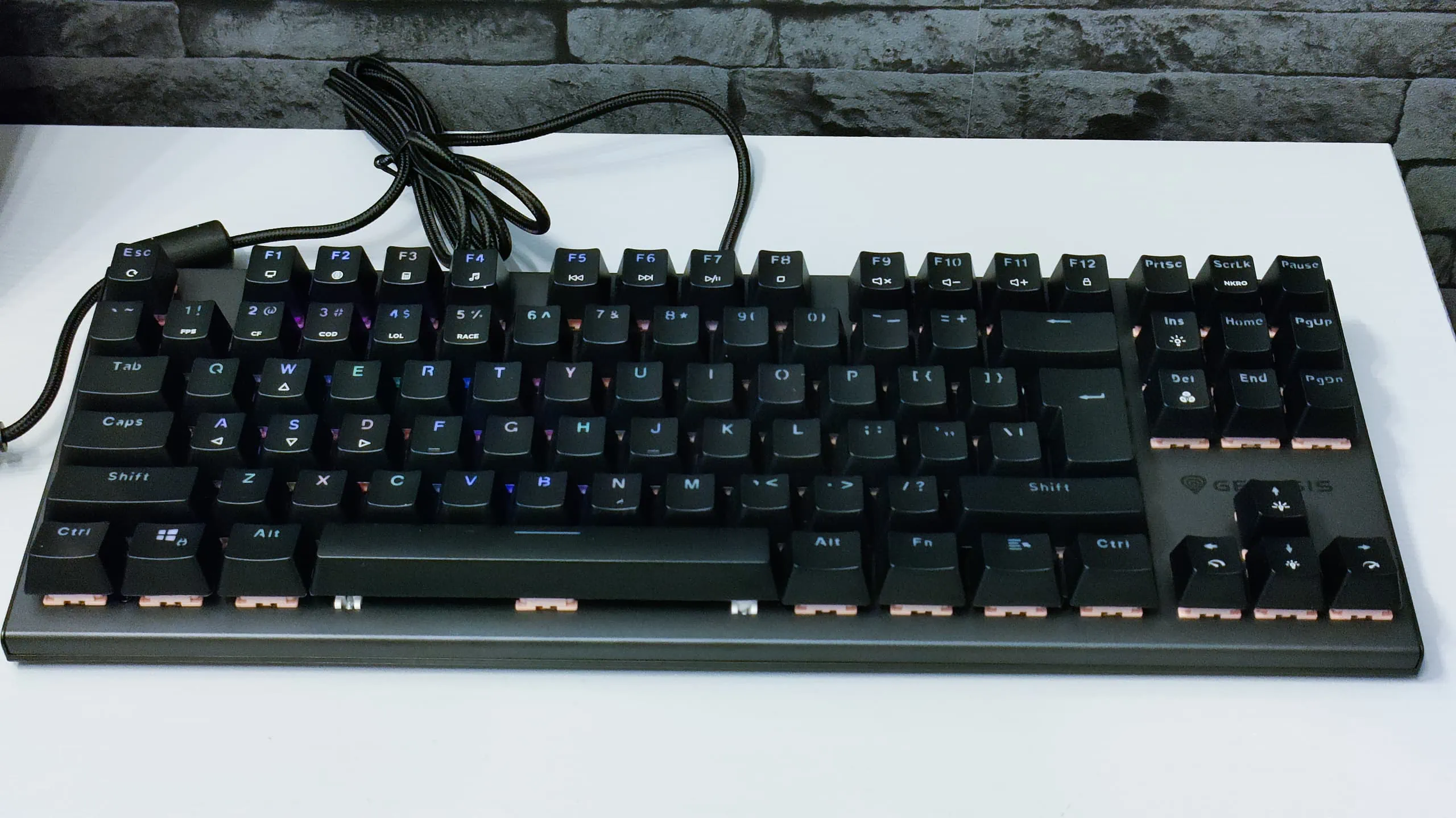 Genesis Thor 303 TKL