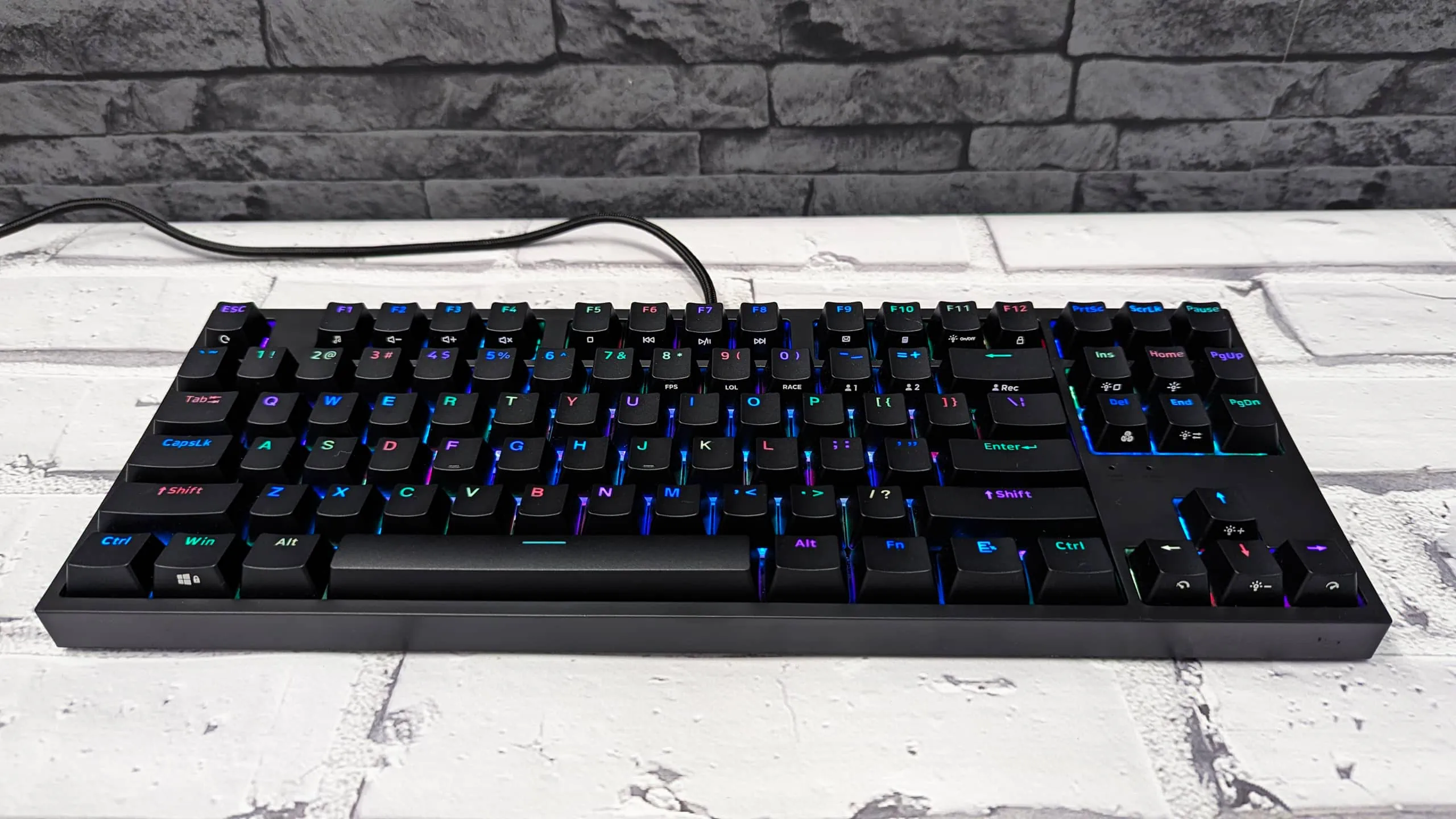 Genesis Thor 404 TKL