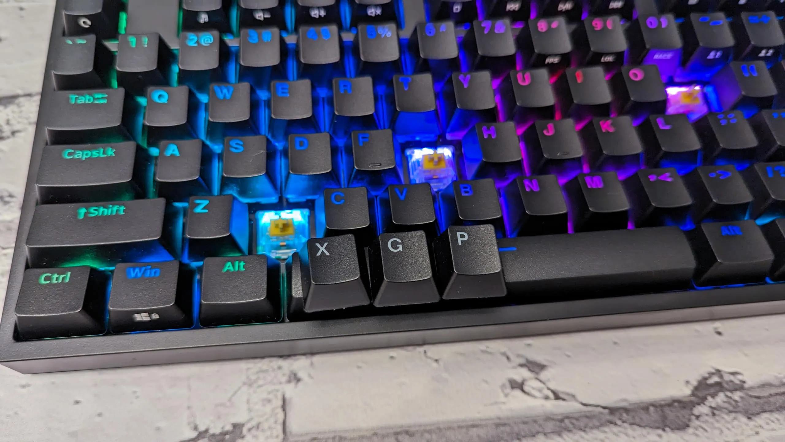 Genesis Thor 404 TKL