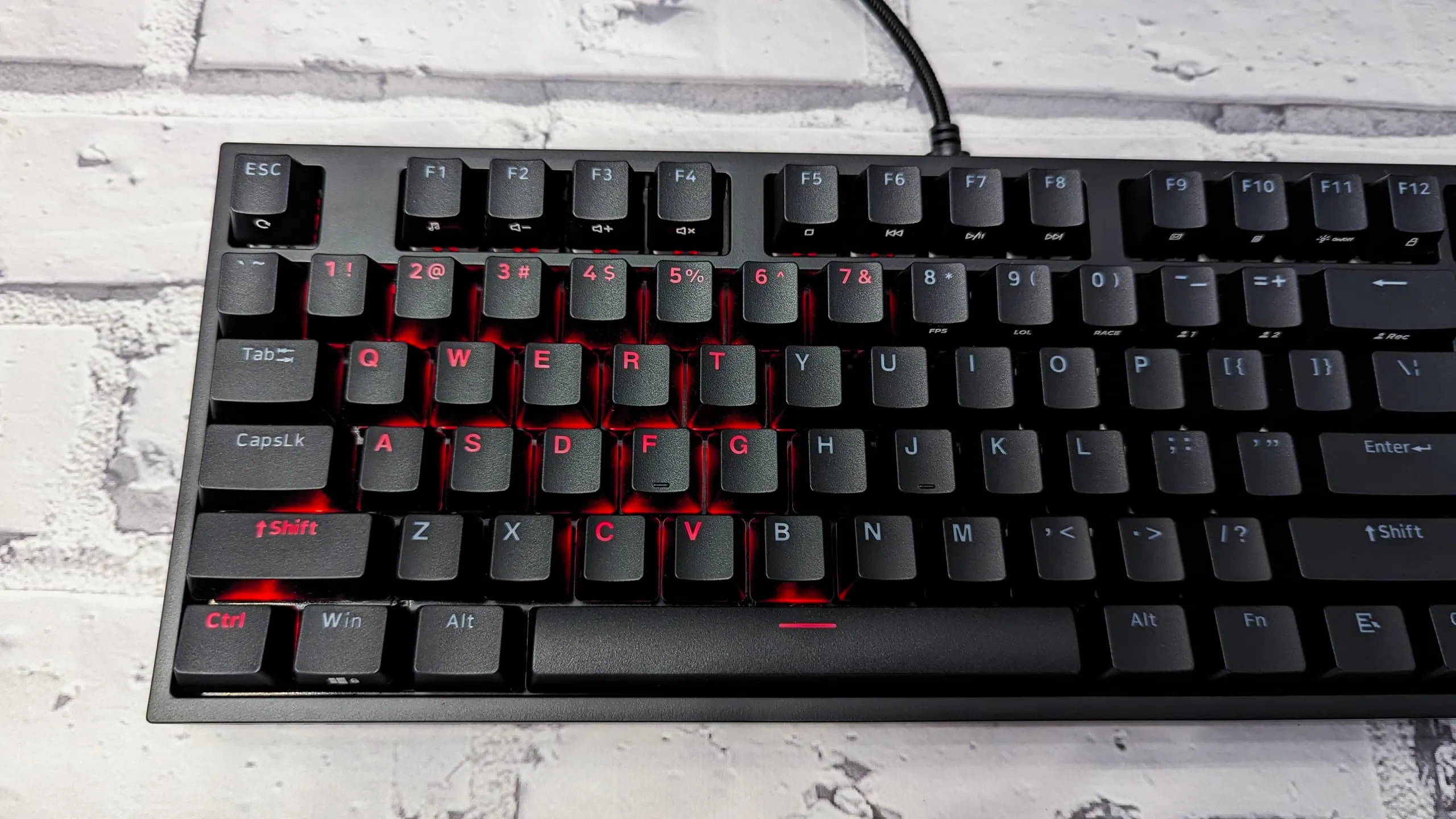 Genesis Thor 404 TKL