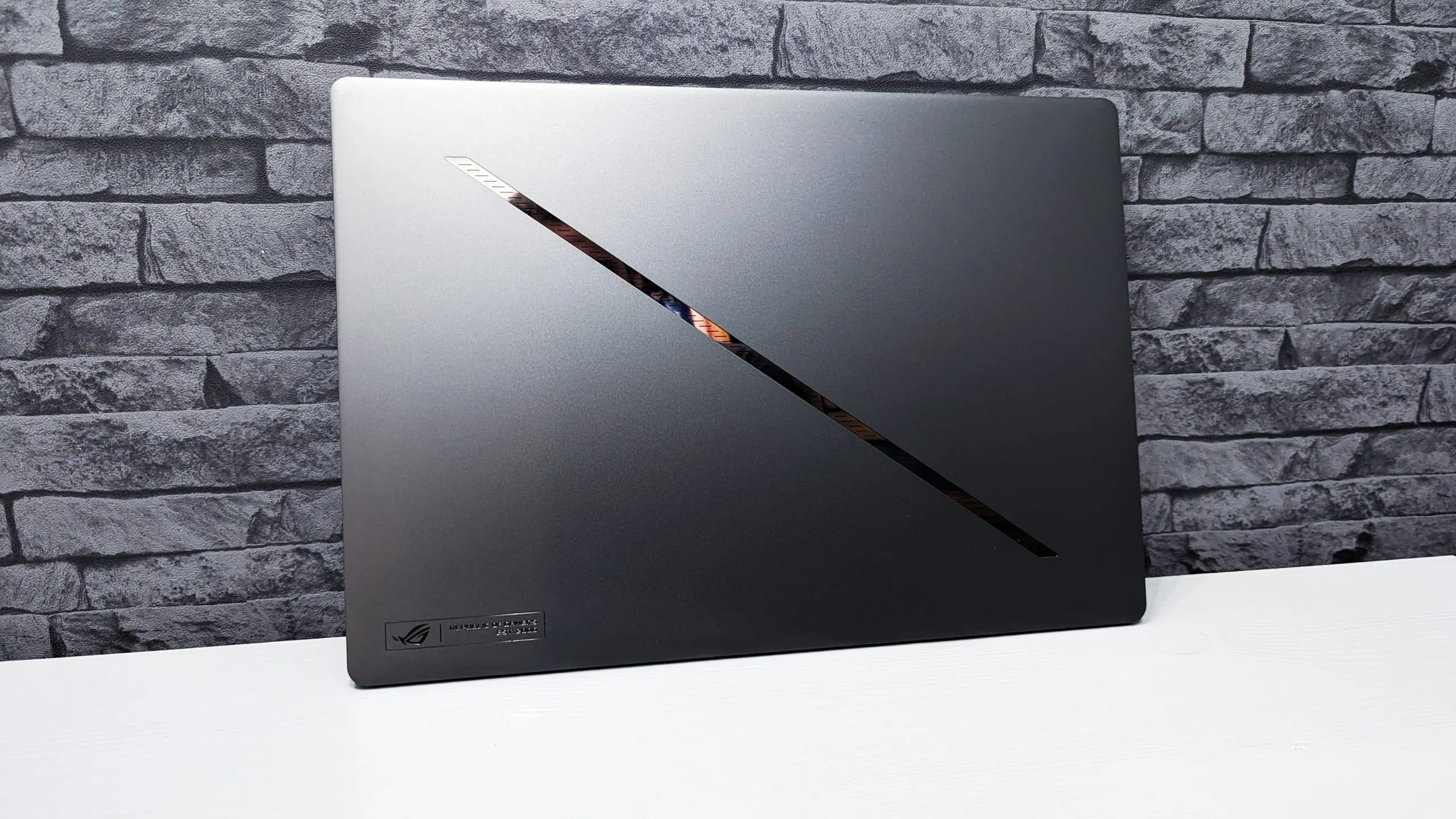 ASUS ROG Zephyrus G16 (2024)