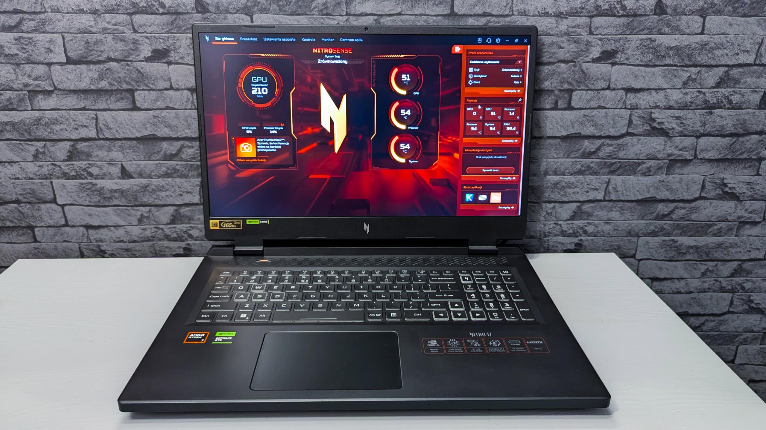 Acer Nitro 17