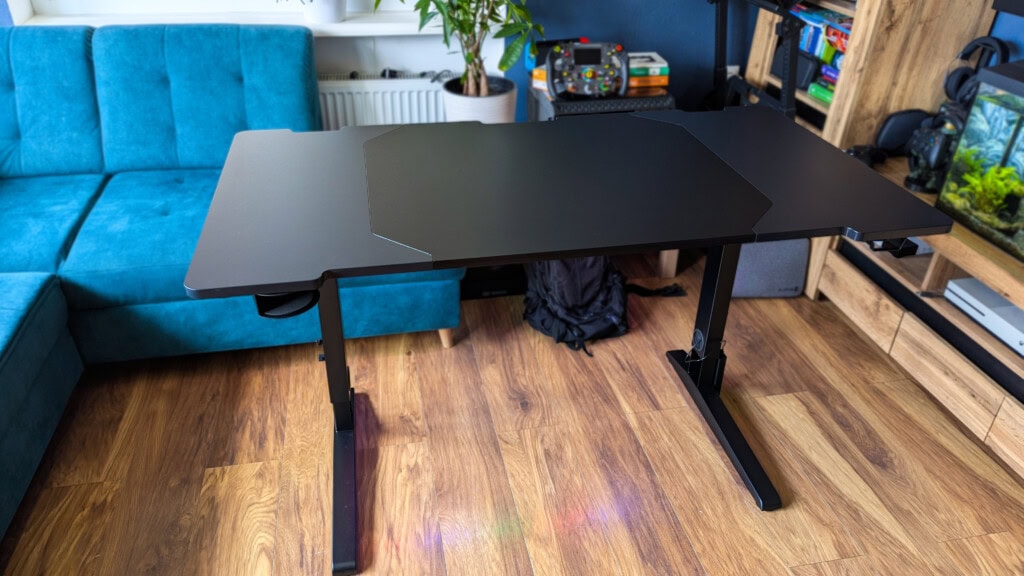 Test Genesis Holm Modular 140. Jedno biurko gamingowe, całe mnóstwo możliwości