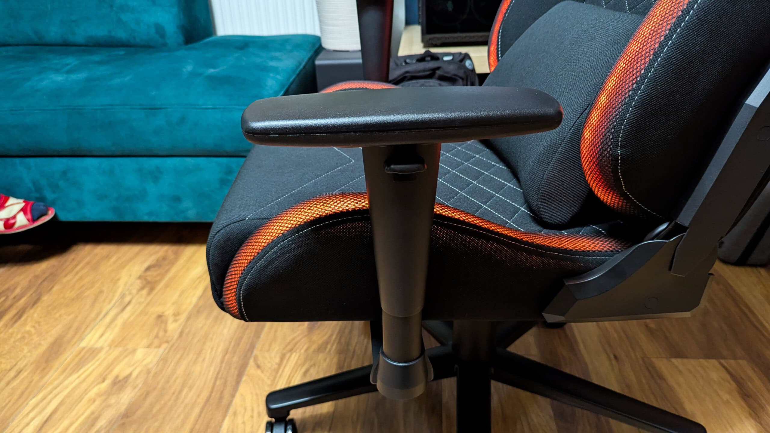 Genesis Trit 660