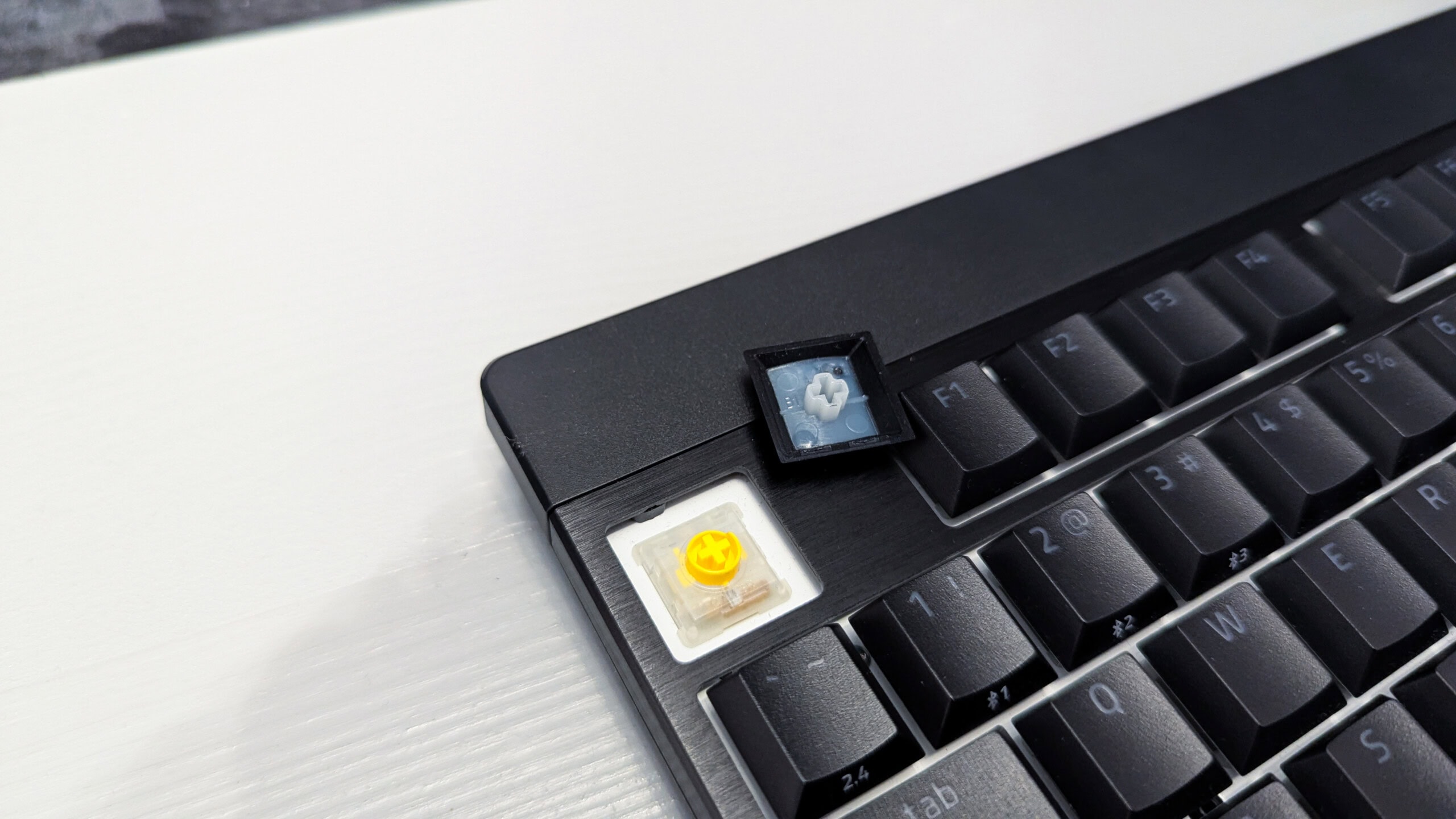 Razer BlackWidow V4 Low-profile TKL HyperSpeed