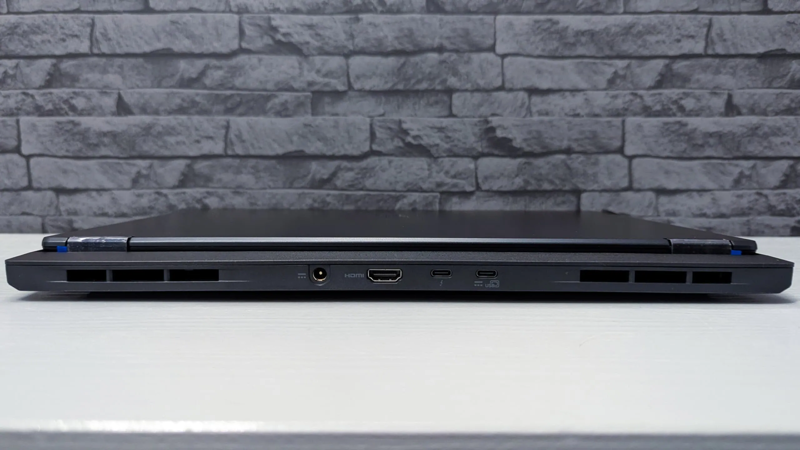 Predator Helios Neo 16S AI