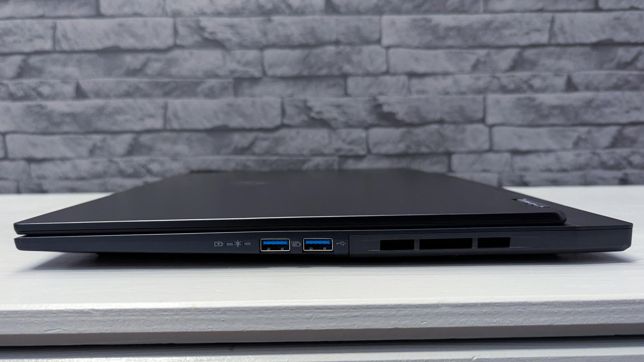 Predator Helios Neo 16S AI