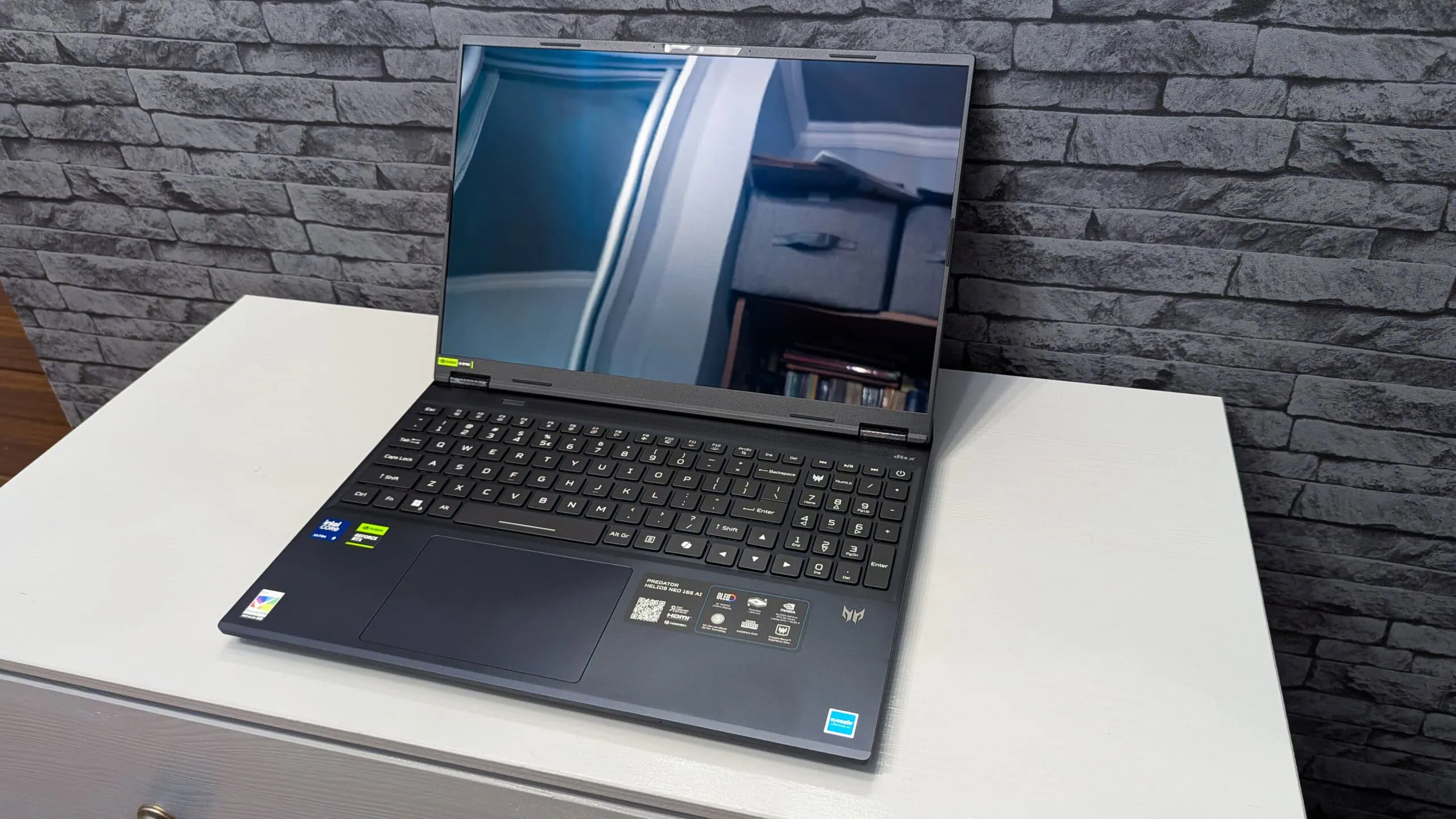 Predator Helios Neo 16S AI