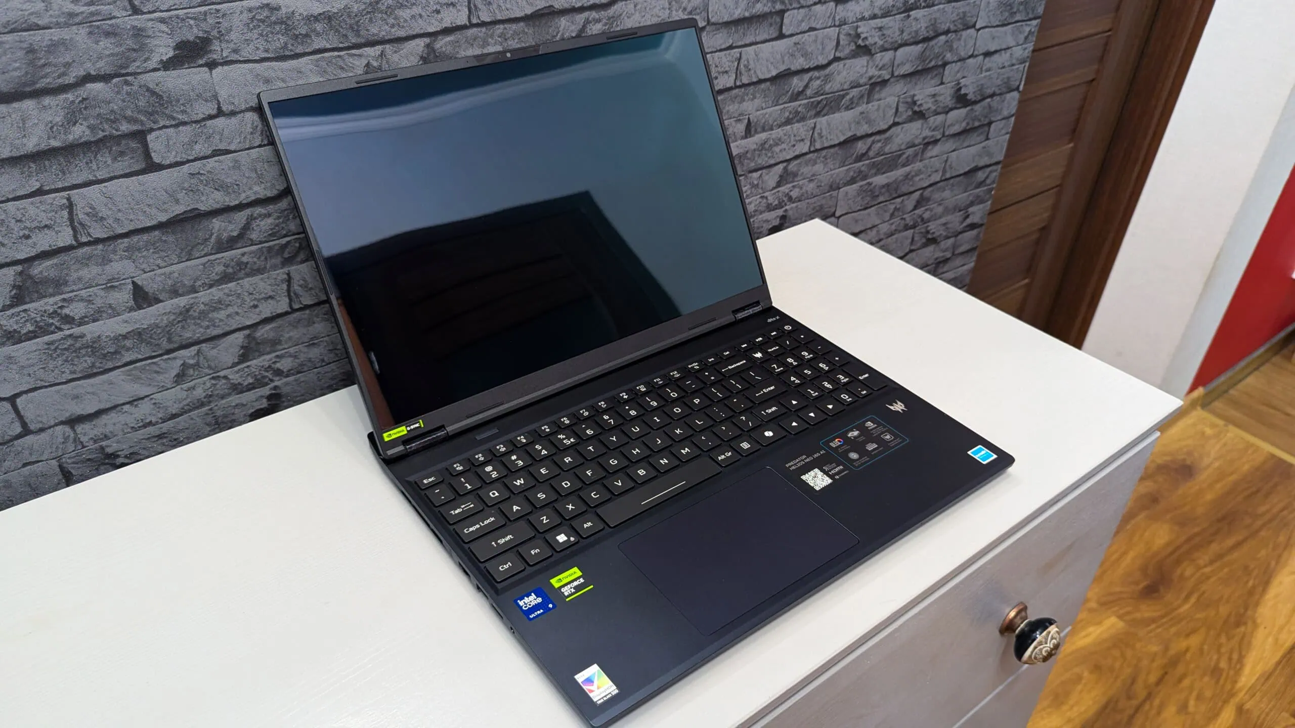 Predator Helios Neo 16S AI