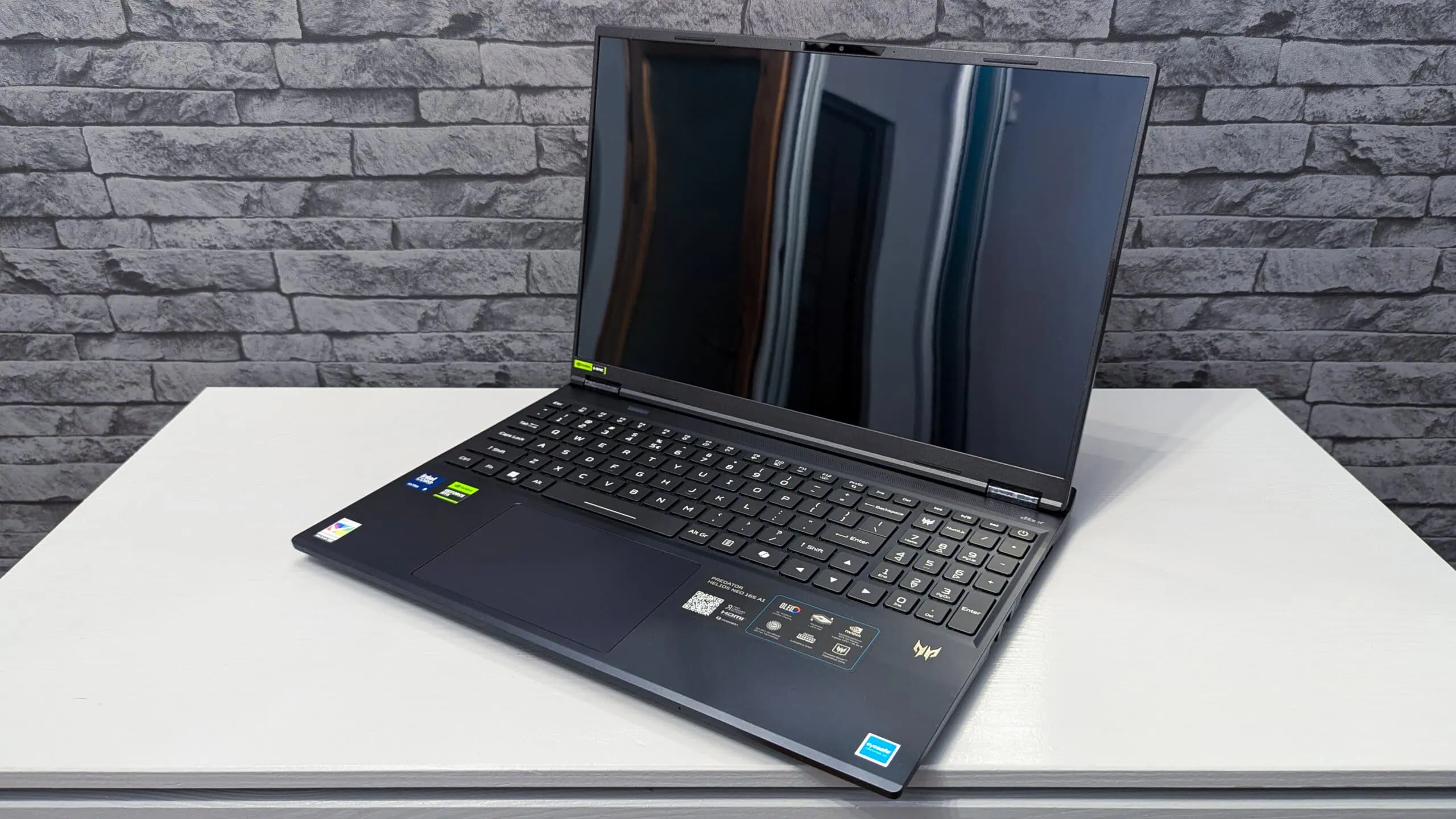 Predator Helios Neo 16S AI