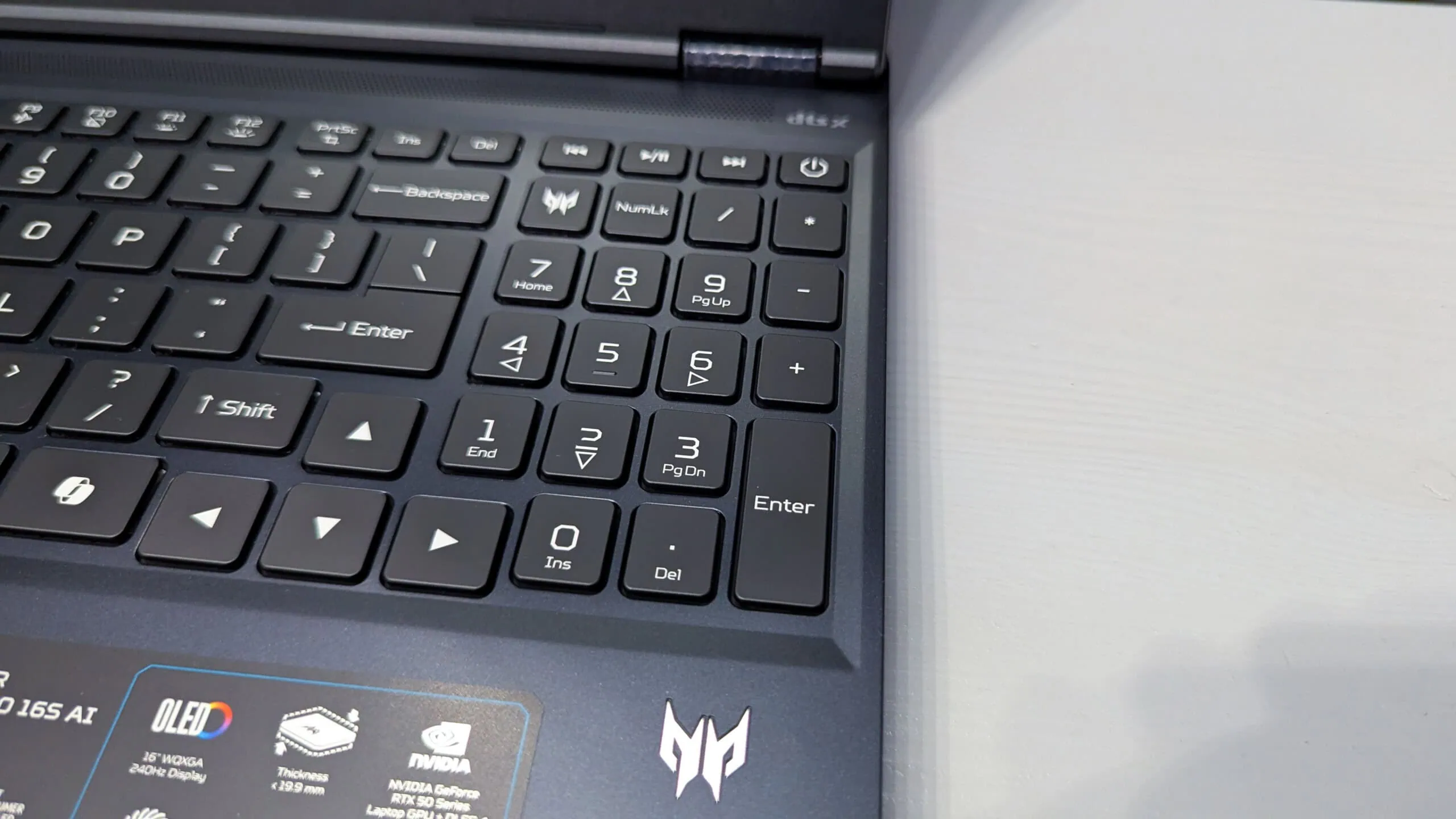 Predator Helios Neo 16S AI