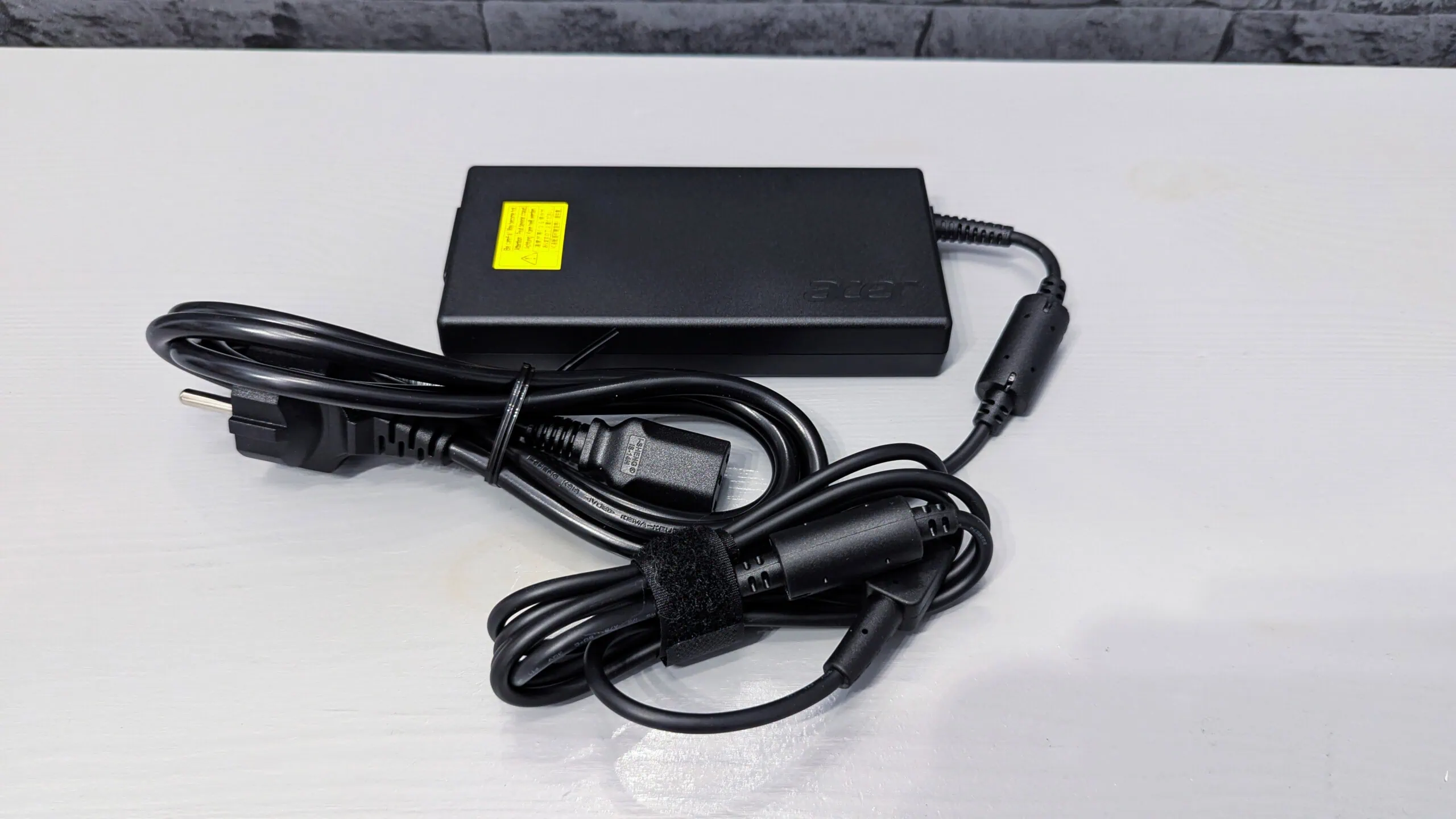 Predator Helios Neo 16S AI