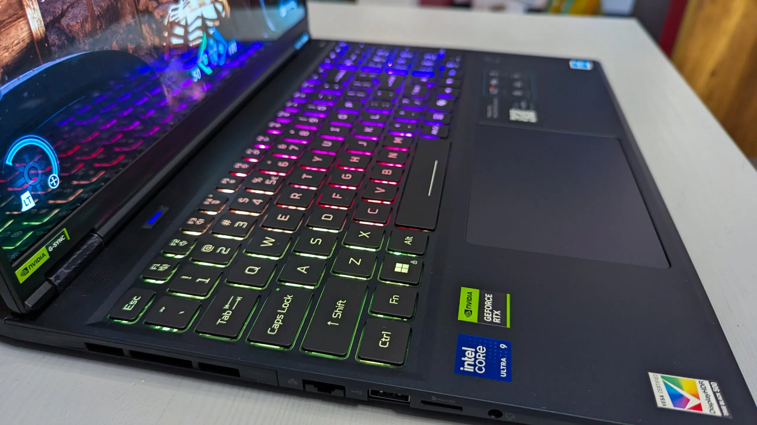 Predator Helios Neo 16S AI