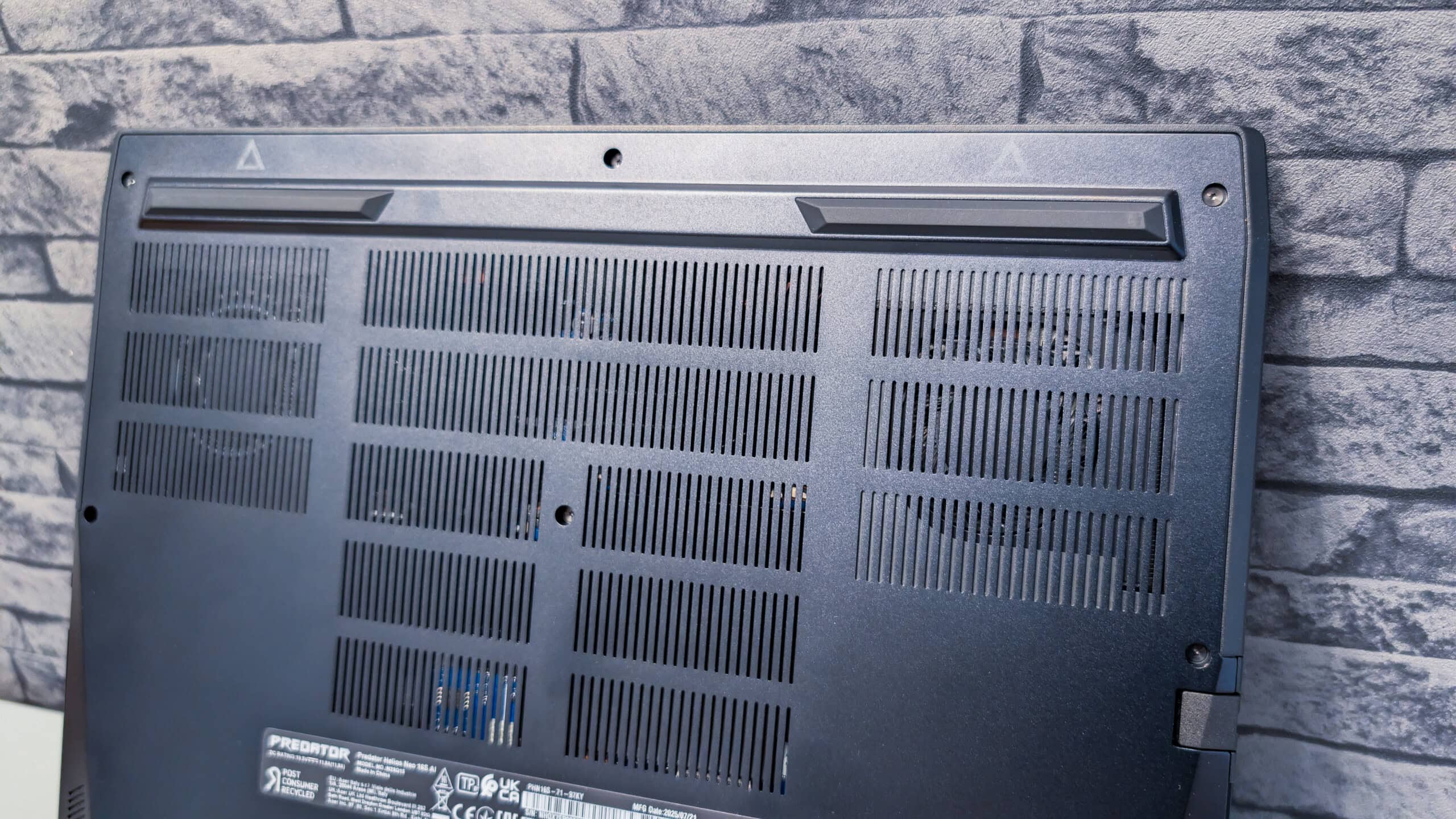 Predator Helios Neo 16S AI