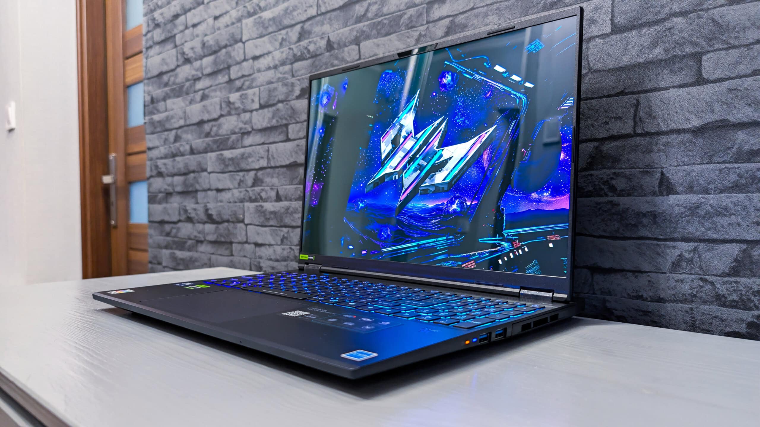 Predator Helios Neo 16S AI