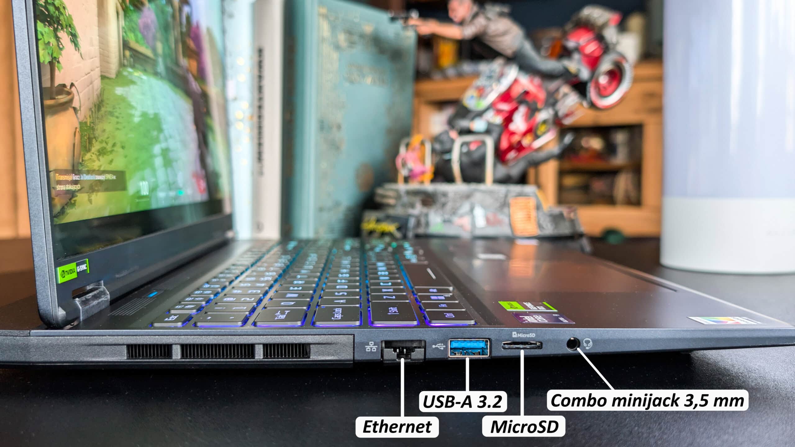 Predator Helios Neo 16S AI