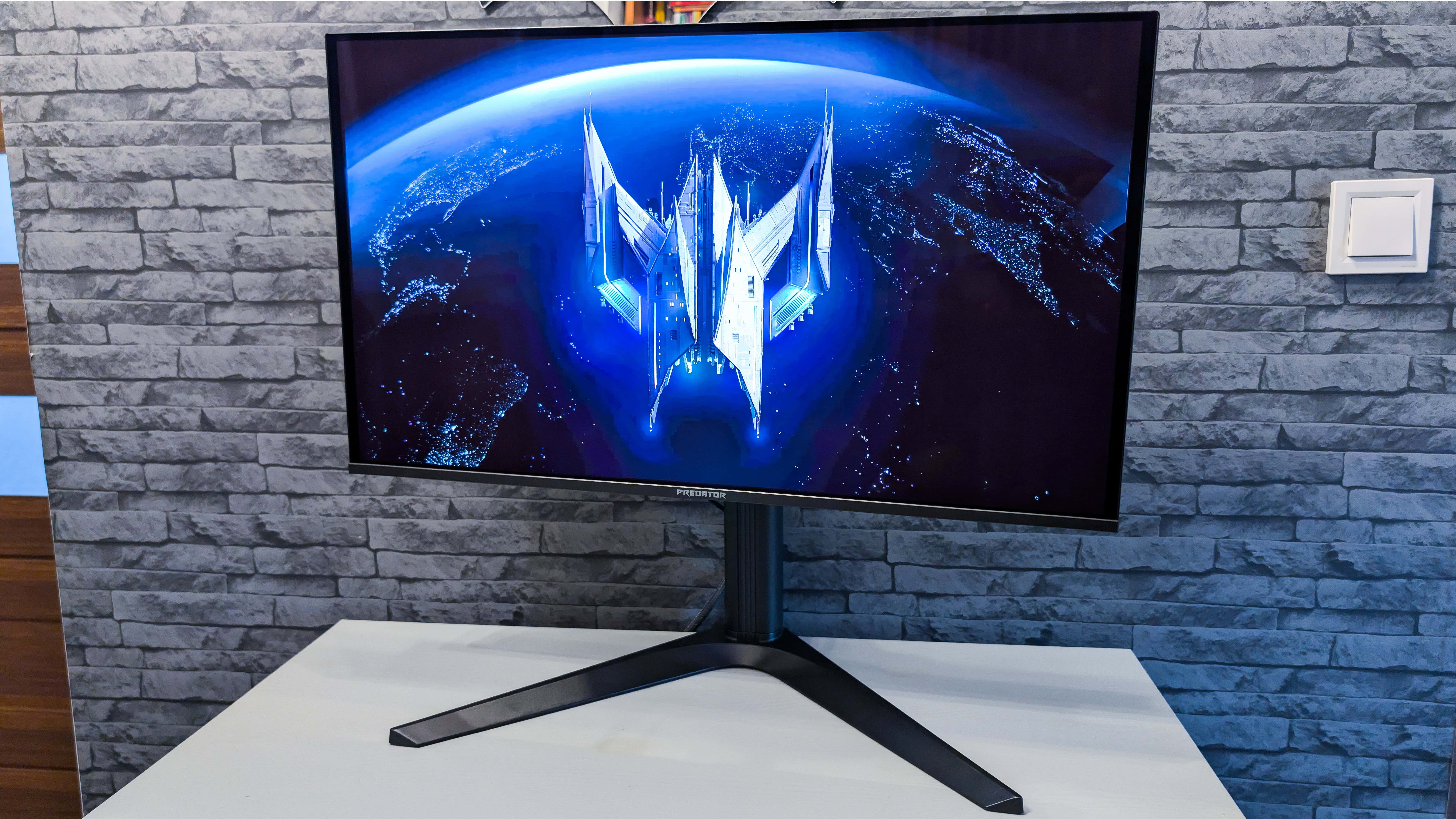 Test Predator X27U F5. Ultraszybki monitor z mnóstwem zalet i jednym, za to dużym „ale”